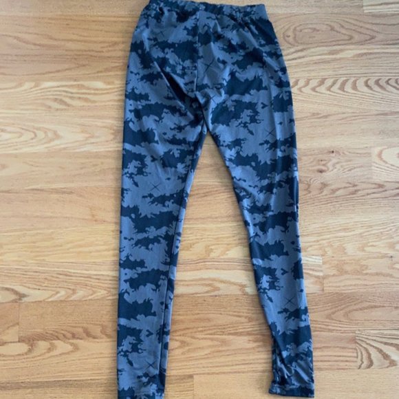 Puma Women's Black & Grey Leggings (XS) - Picture 3 of 10